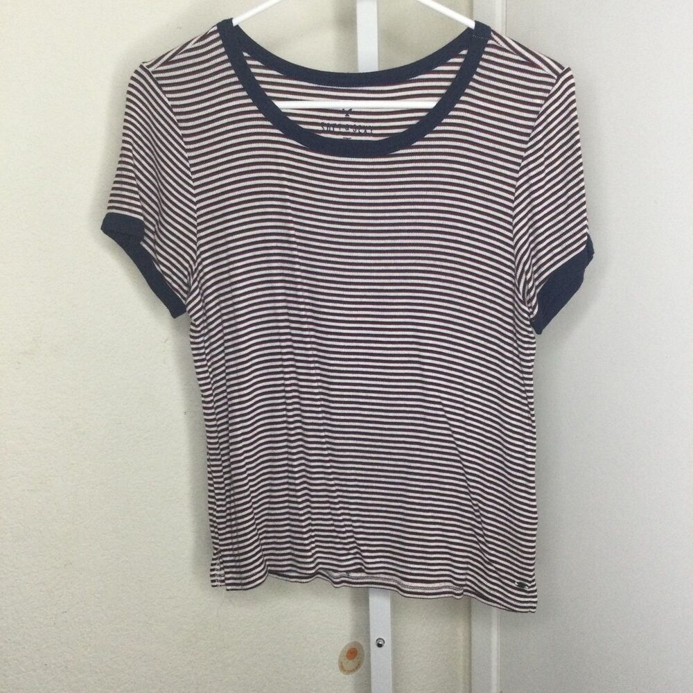 American Eagle Outfitters tee